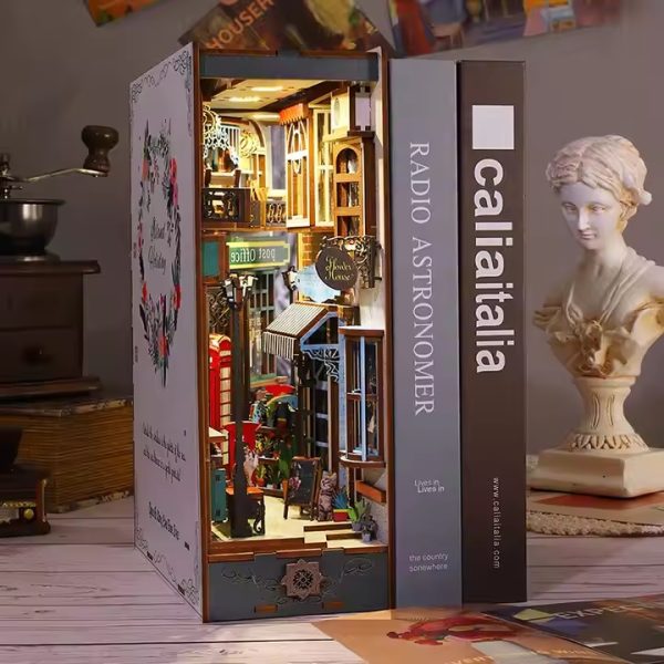 Book Nook - Ruelle