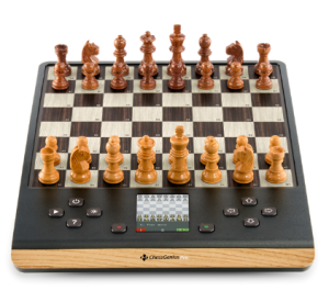 Chess Genius Pro Wood Edition